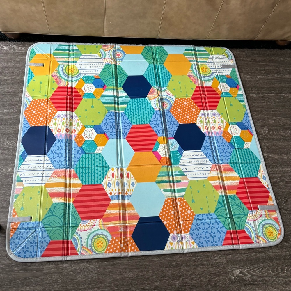 Baby / toddler play soft mat. Gray / multi color - Picture 7 of 10